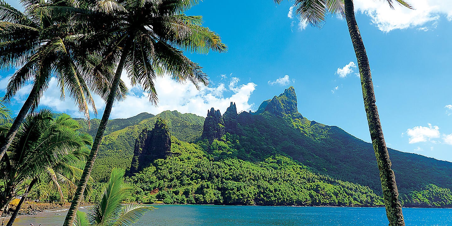 Marquesas, Tuamotus & Society Islands Marquesas, Tuamotus & Society Islands